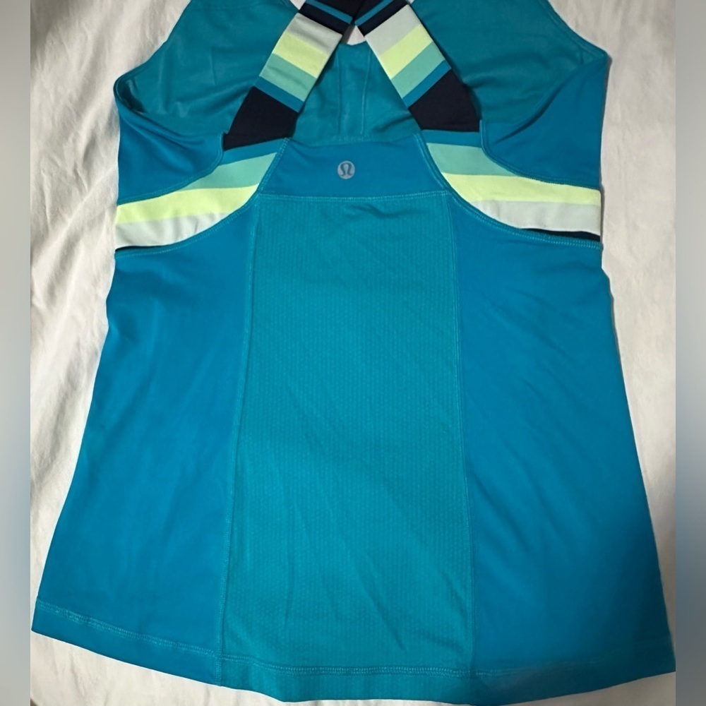 Lululemon Women’s Sleeveless Shirt- Size 8 - Picture 3 of 7